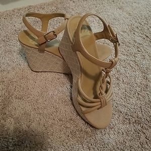 Platform sandals